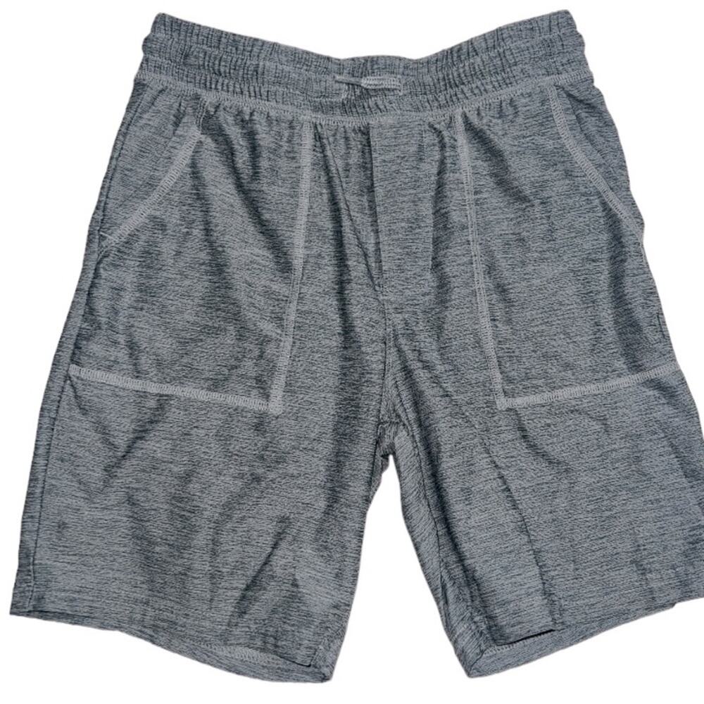Oshkosh B’gosh soft gray pull on shorts - Size 7